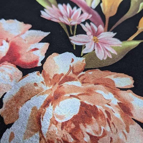 Charlotte Russe Off the Shoulder Floral Crop Top - Picture 4 of 4